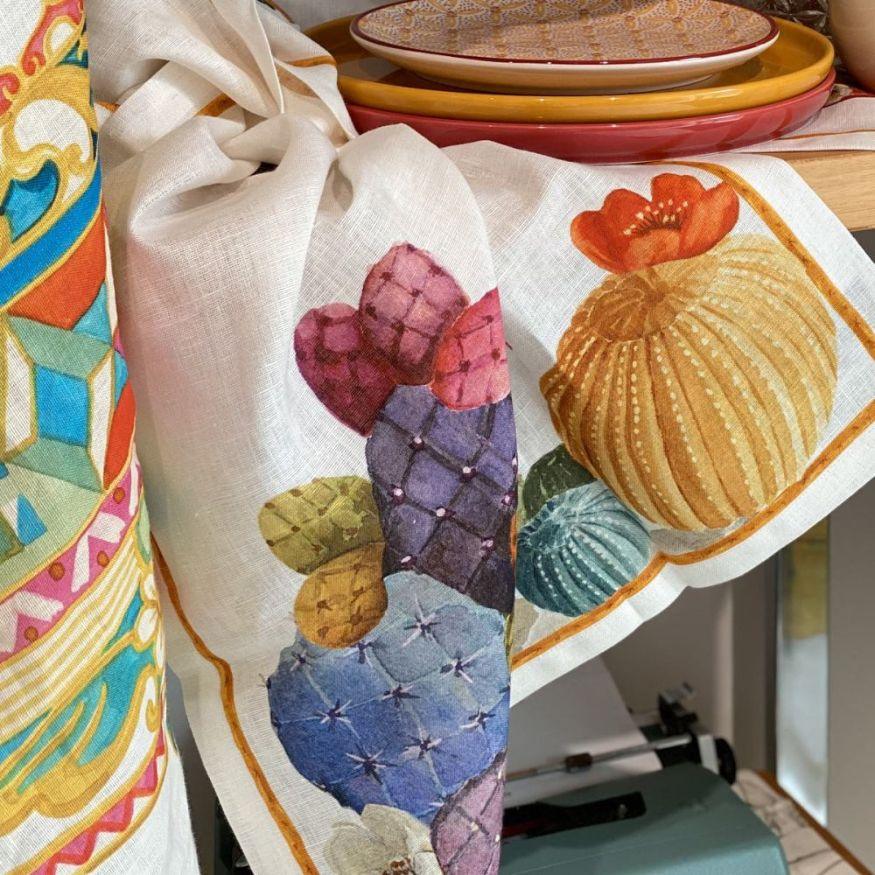 Kactus Table Runner by Tessitura | Table & Dining, Table Runner | Raia