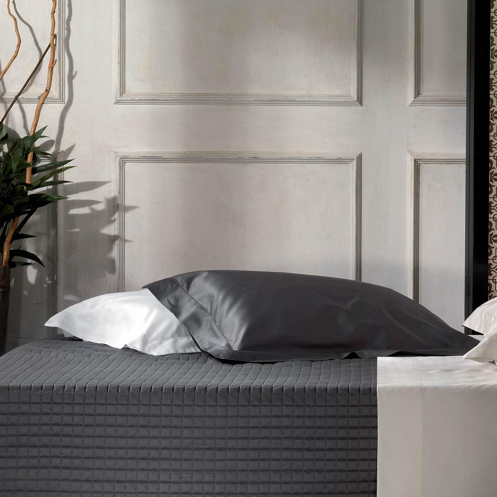 Quilted Bedspread by Tessitura | Bedding | Tessitura