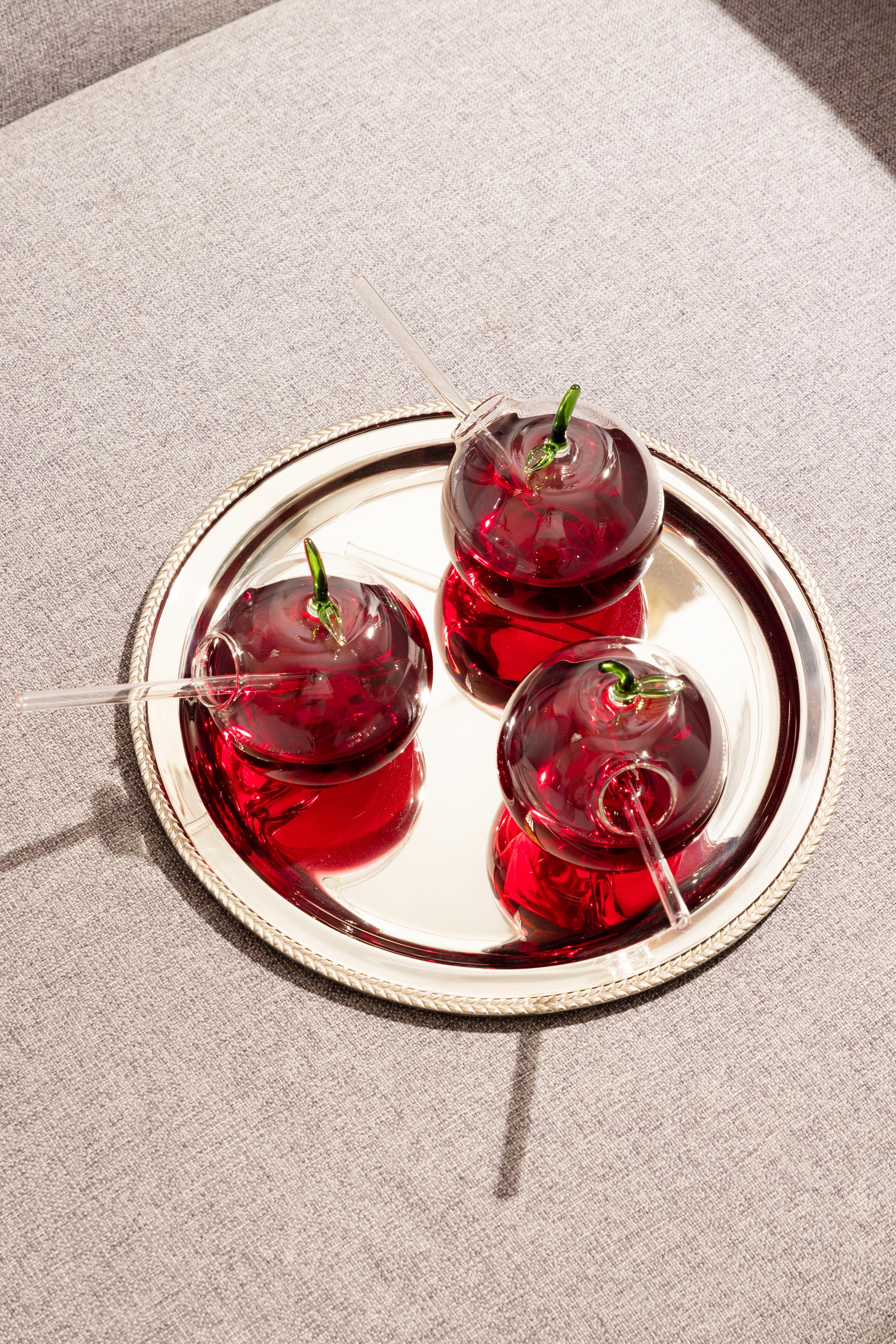 The Apple Glass by Tincelle